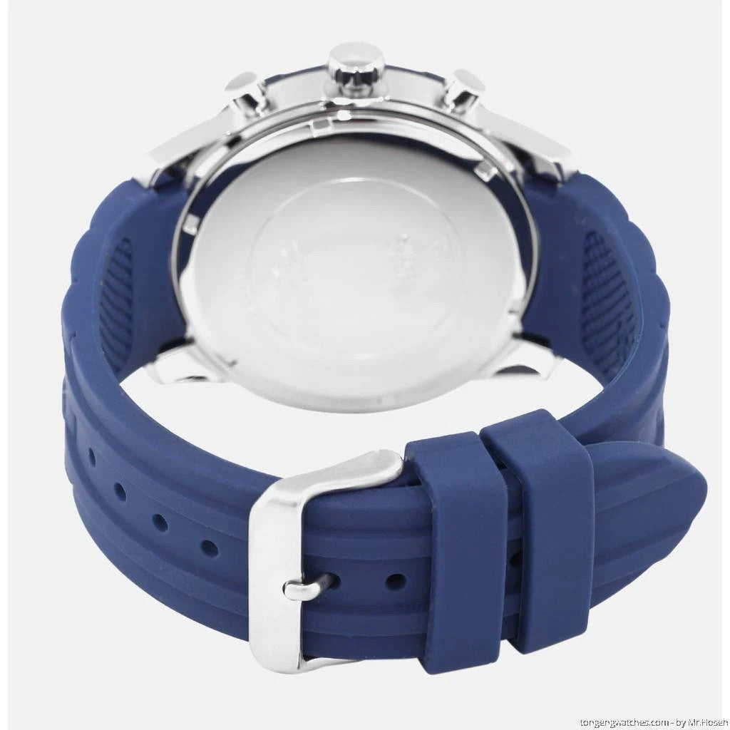 Guess Men's Quartz Analog Display Rubber Strap W0864G6 Silver Dial Watch