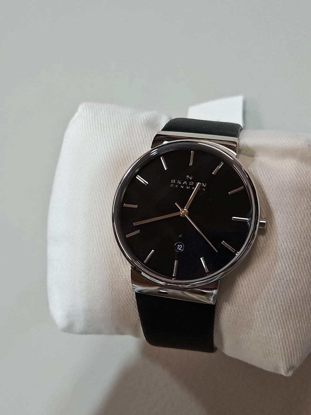 Skagen Ancher 40mm Black Dial Leather Quartz Watch SKW6104 New
