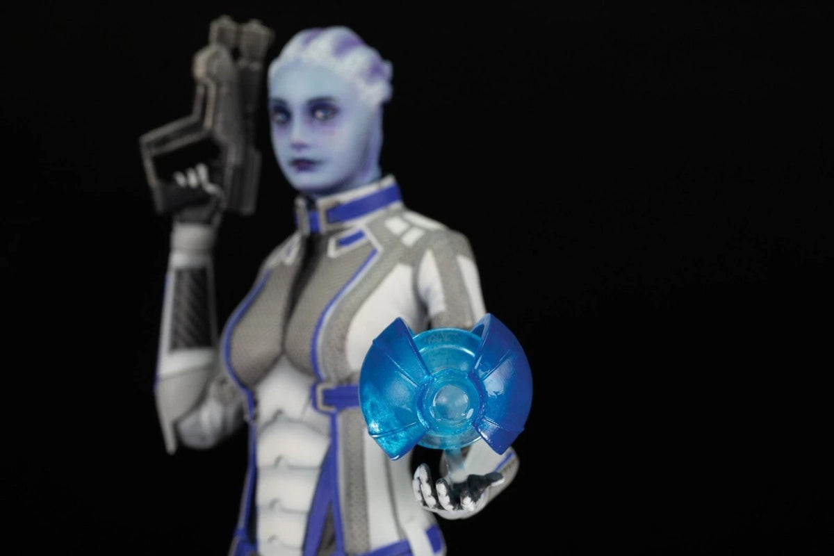 Mass Effect: Liara Deluxe Figure 100% Authentic Brand New In Box
